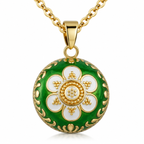 Bola de grossesse Léana, fleur blanche au cœur doré sur fond vert, sur chaîne dorée